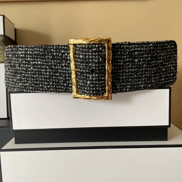 CHANEL vintage tweed and leather wide waist belt - Picture 6 of 16